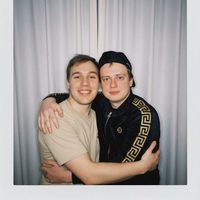 Селфи с знаменитостями